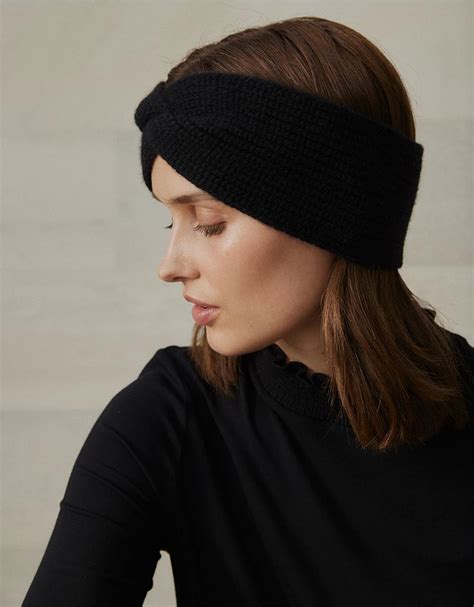 Ribbed Cashmere Headband .